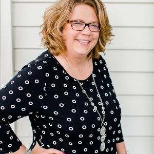 Meet your Posher, Laura